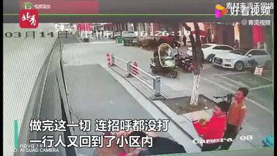 DƬ